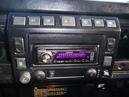 TD5 2002 Centre Dash Installs – LR Imports